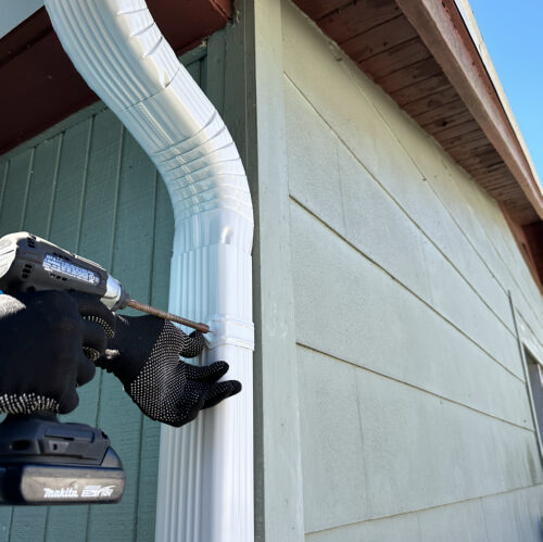 Rain gutters installation in 5 steps